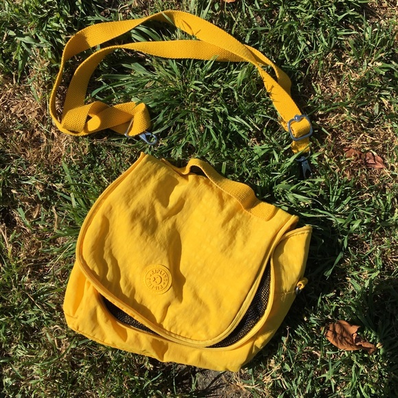 cute yellow lunch bag